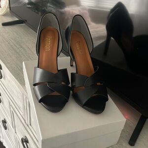Women’s Size 8 Pazzion Pumps